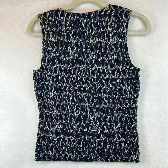 Evereve Top Navy/White Women’s Size Large Smocked Elastic - Picture 2 of 6